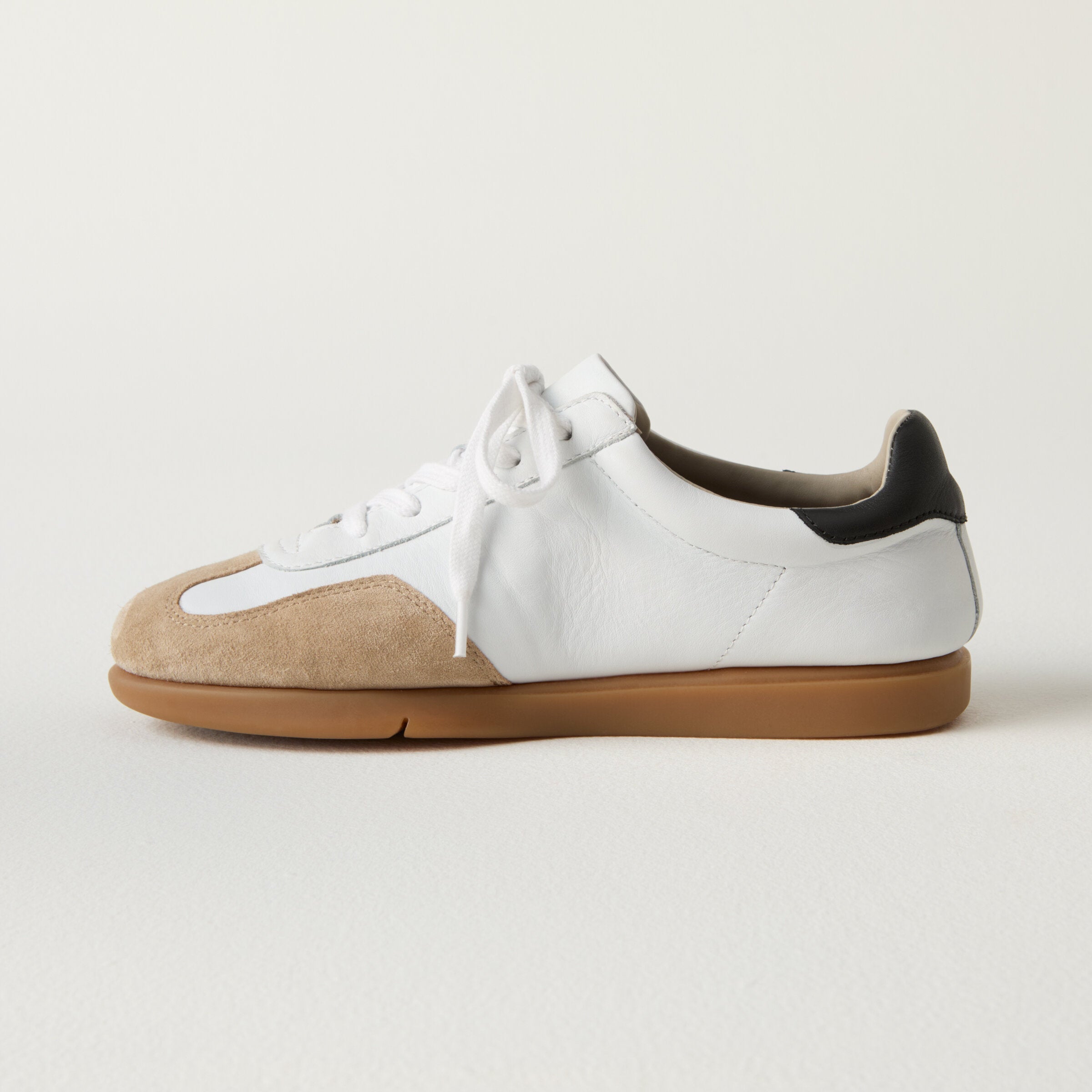 Off White/Black/Taupe